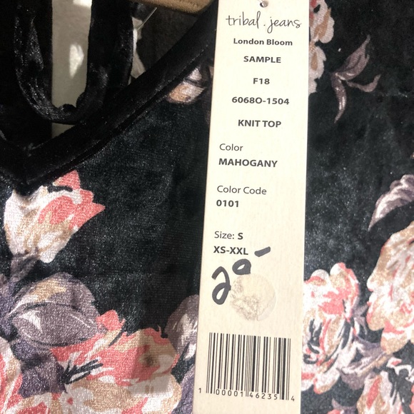 SM•NWT•TRIBAL JEANS•FLORAL MAHOGANY KNIT ‘SAMPLE’ TOP W FLARED SLEEVES• - Picture 6 of 6